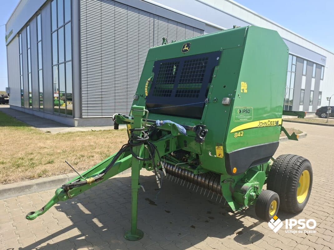 Presa de balotat John Deere 842