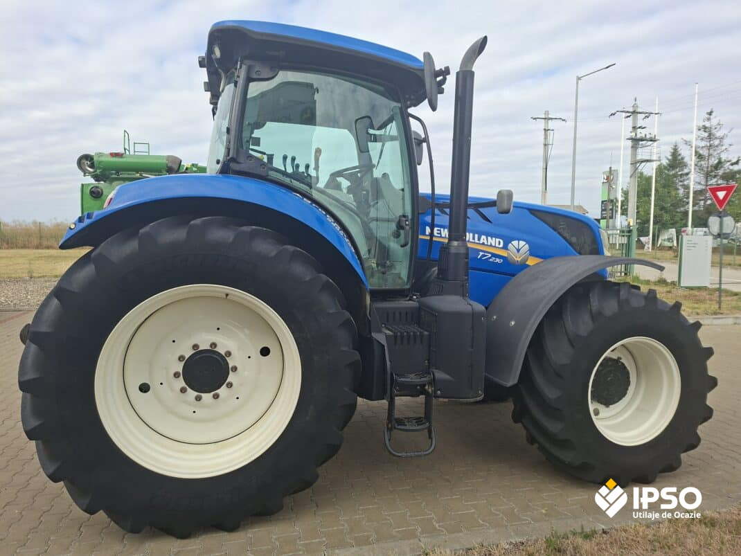 New Holland T7.230