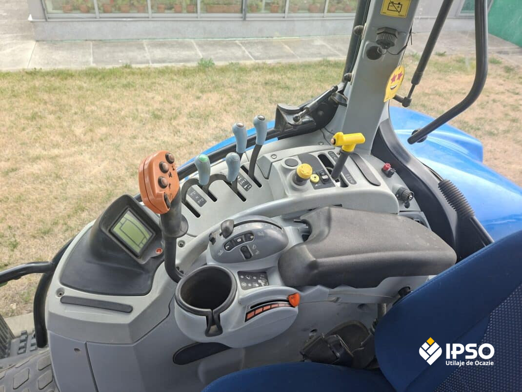 New Holland T7.230