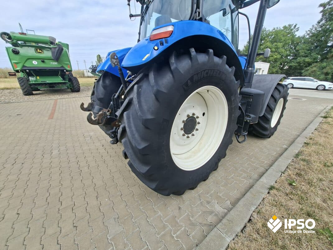 New Holland T7.230