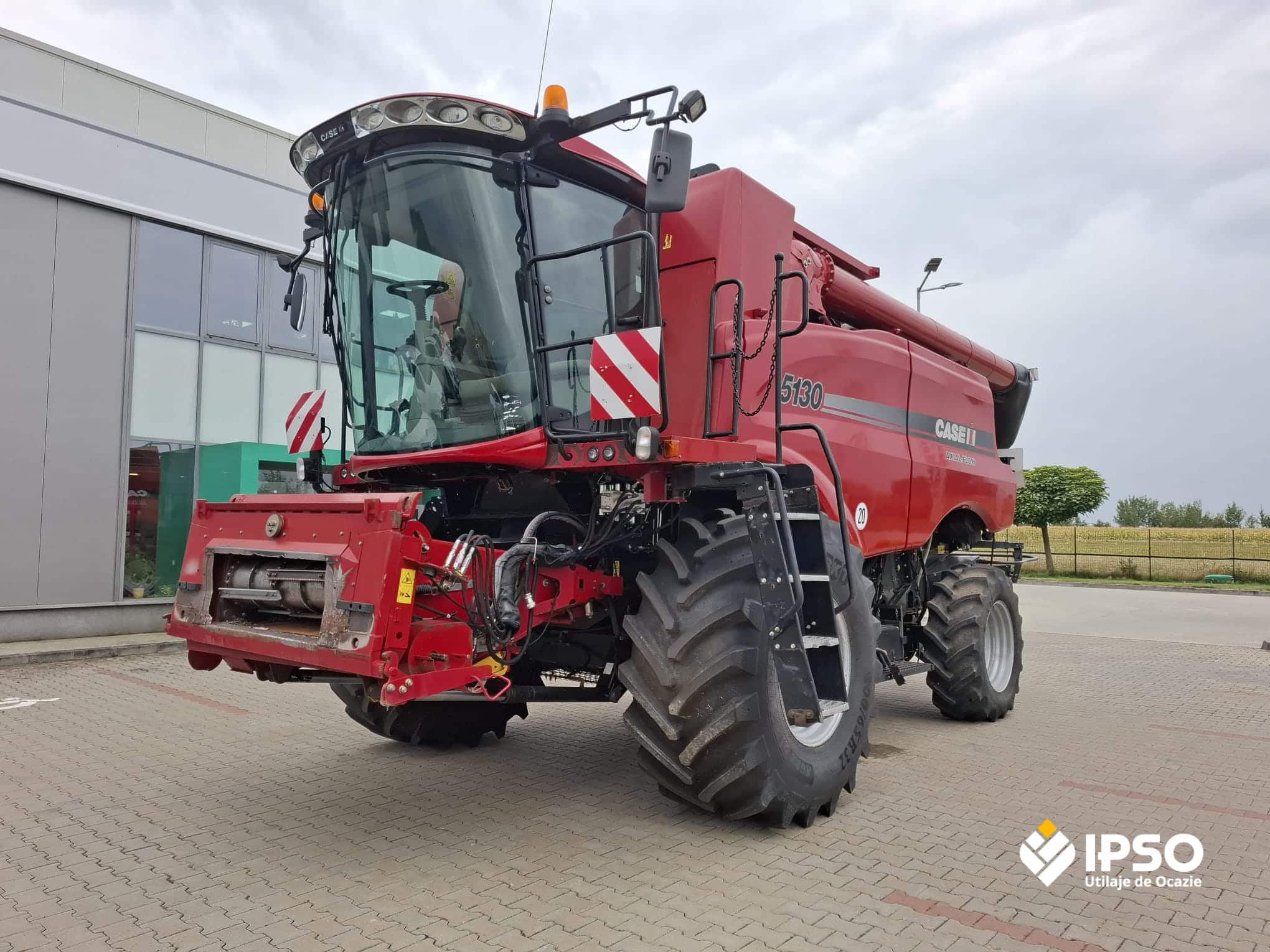 Case Axial Flow 5130 + Header paioase