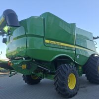 John Deere S770 + Header paioase