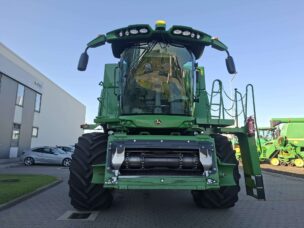 John Deere S770 + Header paioase