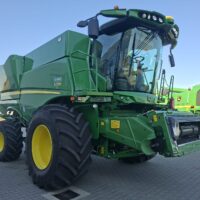 John Deere S770 + Header paioase